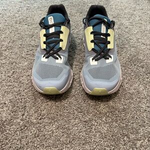 Women's Cloudstratus Shoes